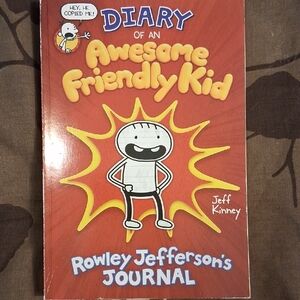 Diary of an Awesome Friendly Kid: Rowley Jefferson's Journal